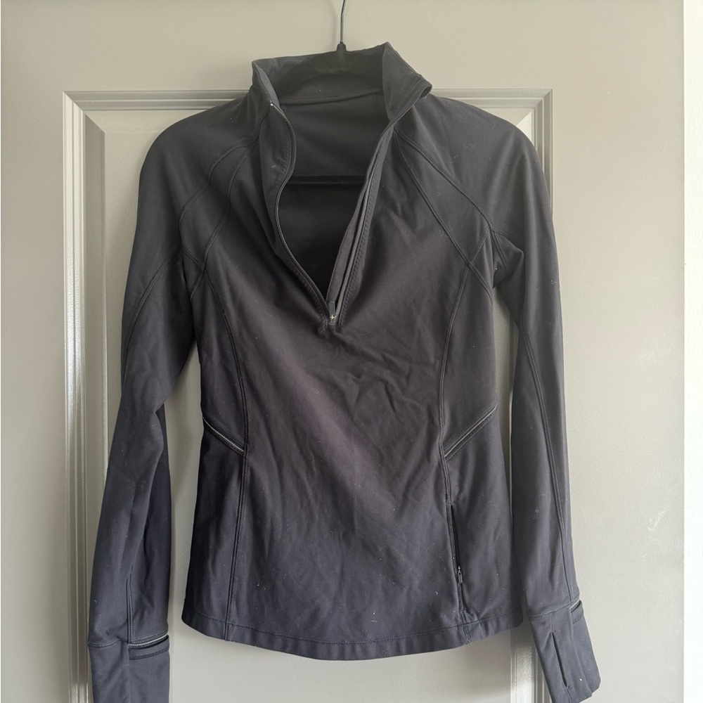 ❌SOLD❌ lulu 3/4 zip with running mits and holes for thumbs